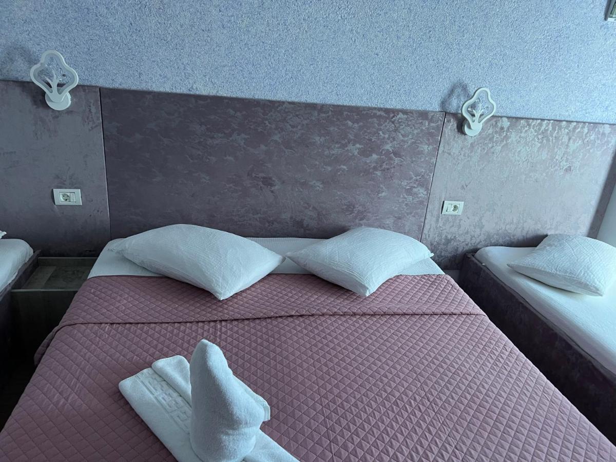 Hotel Miniom コンスタンツァ エクステリア 写真