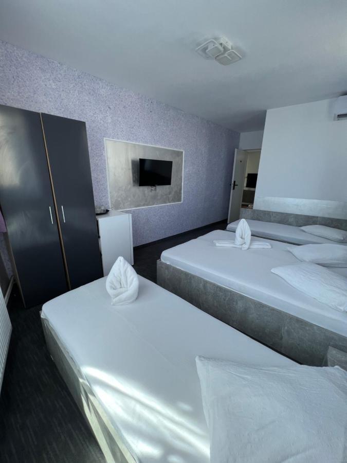 Hotel Miniom コンスタンツァ エクステリア 写真